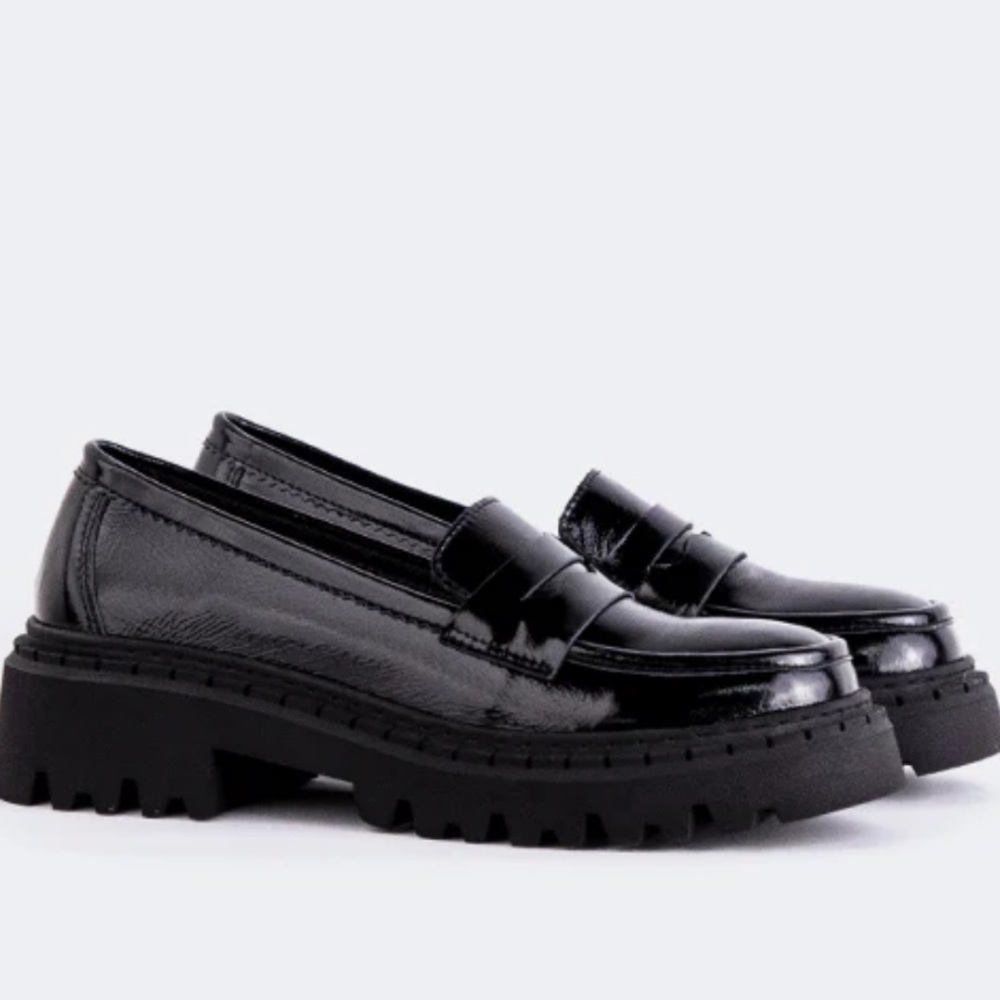 L'INTERVALLE Lydia Black Patent Leather Loafers - Picture 9 of 10
